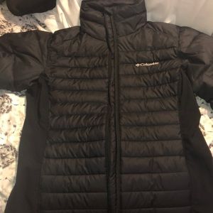 Columbia puffer jacket women’s small